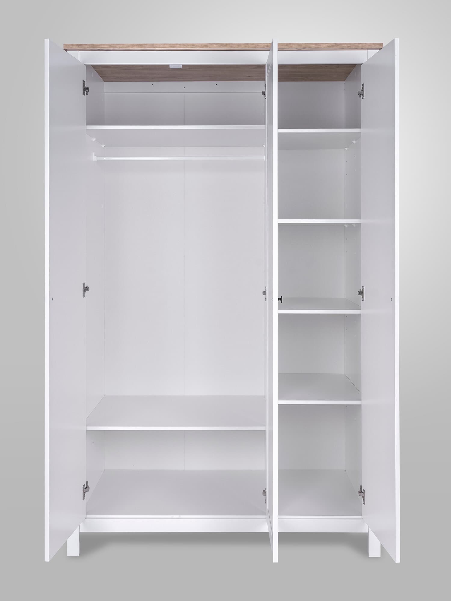 Шкаф распашной Сага, 3 двери, 132х64х215 см, белый/ясень 10